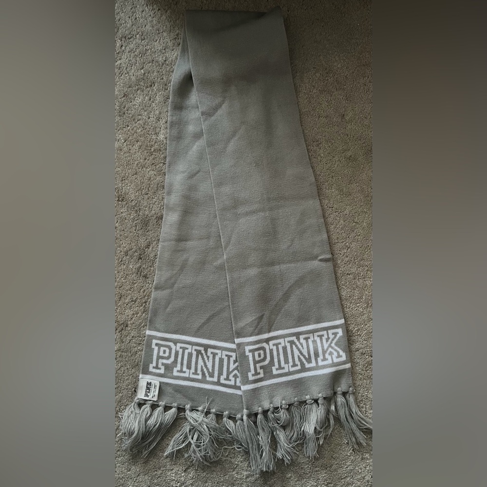 Victoria's Secret PINK Gray Knit Scarf